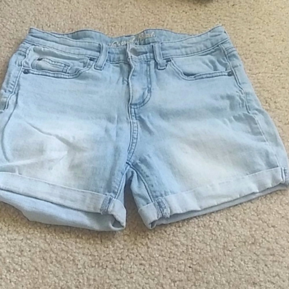 Universal Thread light demin shorts 2/26 R